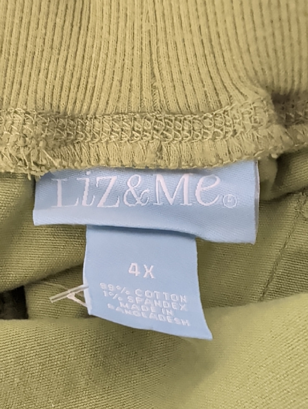 Liz & Me Olive Green Capris - Picture 6 of 6